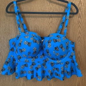 Torrid 2x blue pineapple bathing suit top
